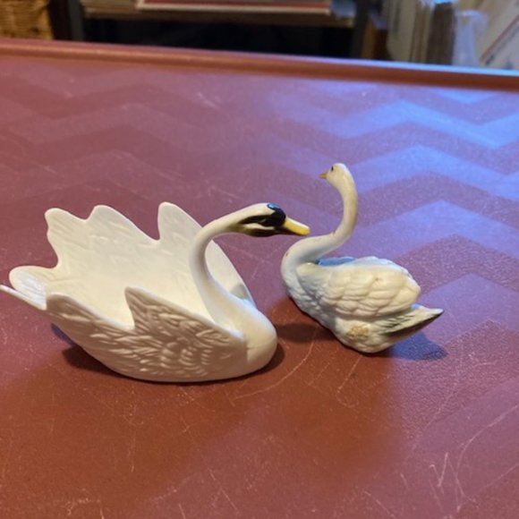 Bone China swan figurines - Picture 7 of 7
